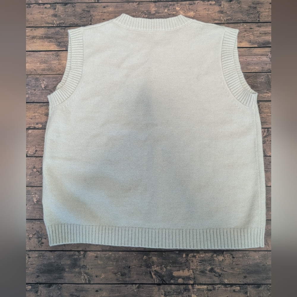 Commense Knit Button-Up Vest - Picture 4 of 6